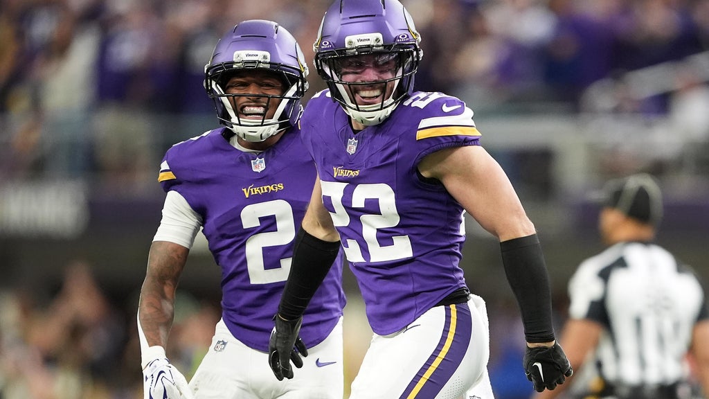 Vikings defense clamps down on Daniel Jones and the Colts for a 16-10 victory to stay undefeated — WCCO / CBS Minnesota, Mexico City Arts news