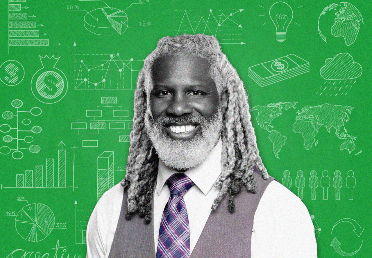 Meet the financial-literacy teacher who helps high-school students open their own Roth IRAs — MarketWatch, Mexico City Schools news