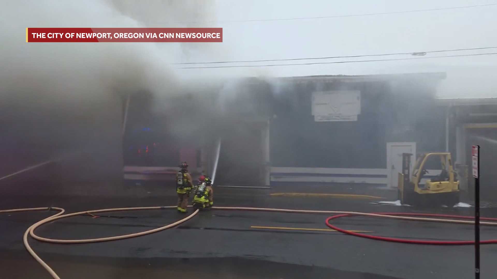 Possible ammonia contamination prompts evacuations after Oregon seafood plant fire, officials say — WESH 2 Orlando, Mexico City Schools news