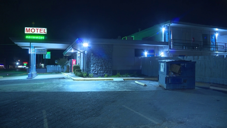 Newborn's body found near Texas dumpster. Arrest affidavit reveals disturbing timeline — KHOU 11 (Houston), Mexico City Community news