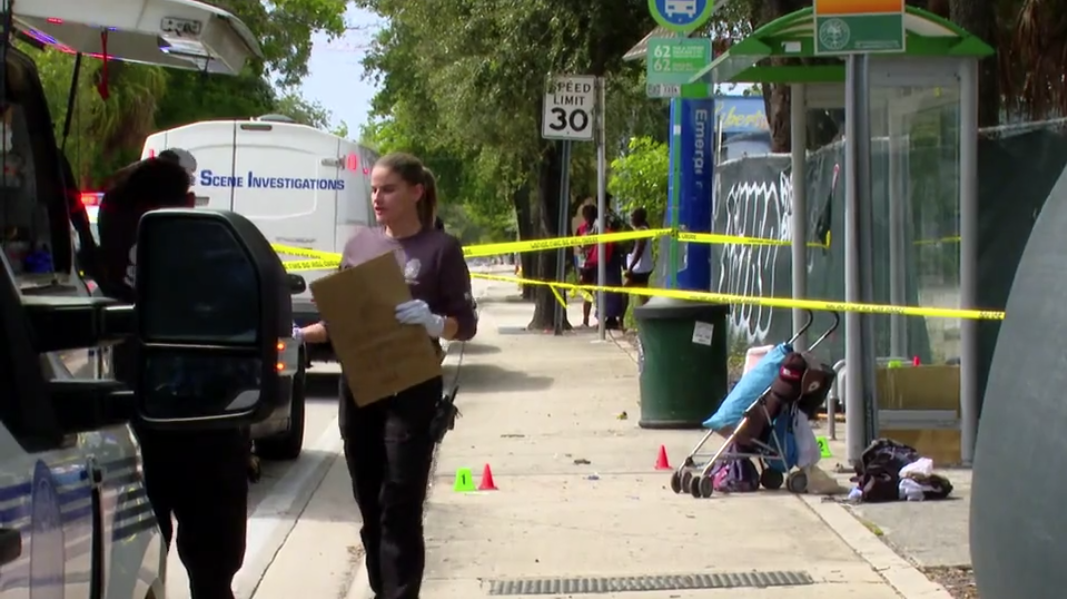 Attacker, victim injured in stabbing at Miami bus stop — WSVN 7 Miami-Dade, Mexico City Community news